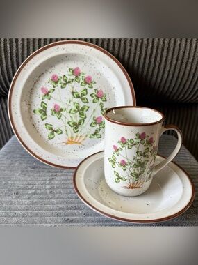 Otagiri Style Takahashi Sweet Clover Japan Stoneware Speckled Salad Plate Cup